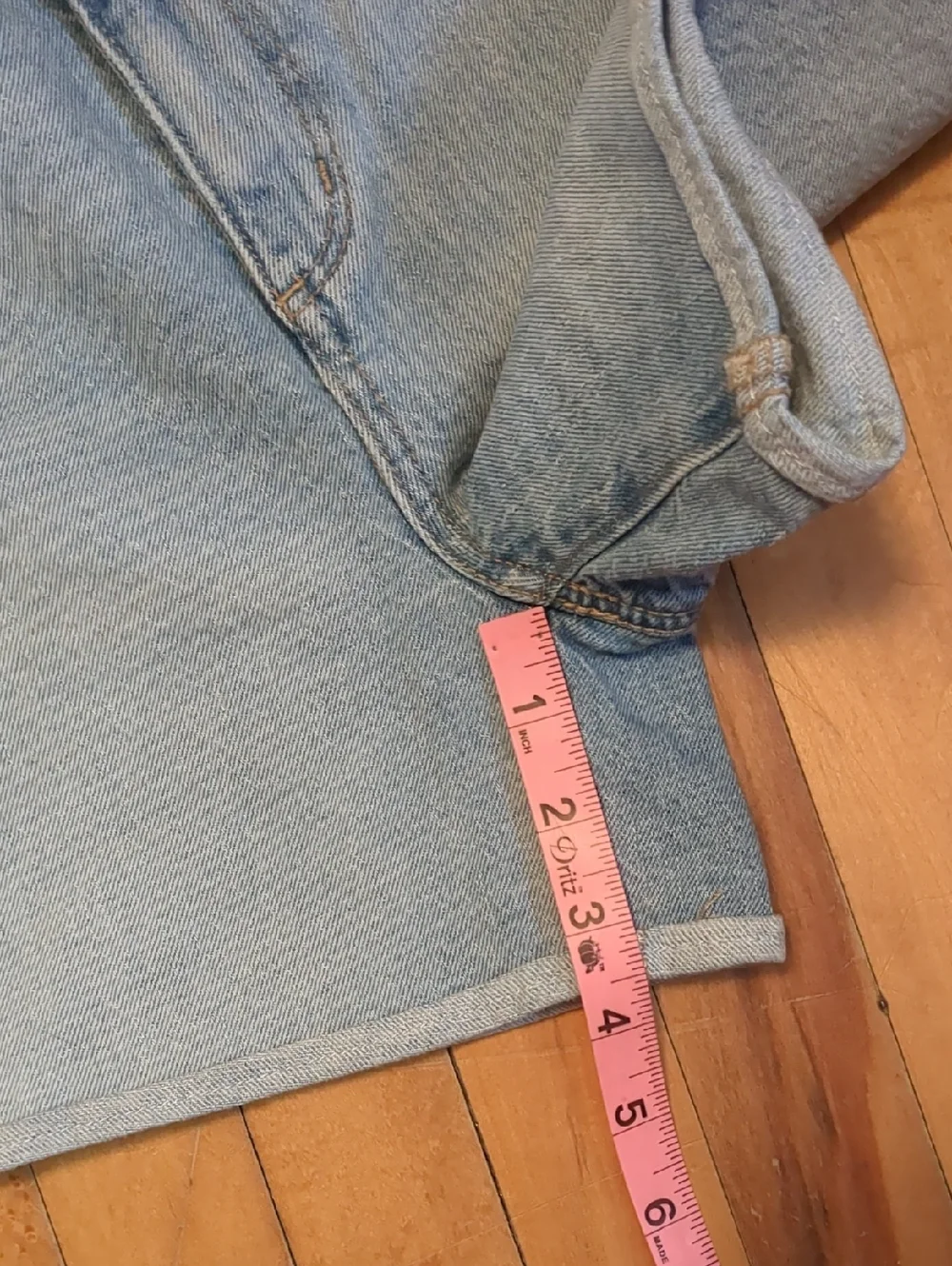 Loft Roll Cuff Light Wash Jean Shorts Size 2 - Picture 13 of 14